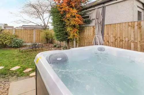 3 bedroom Hilltops in Llandudno