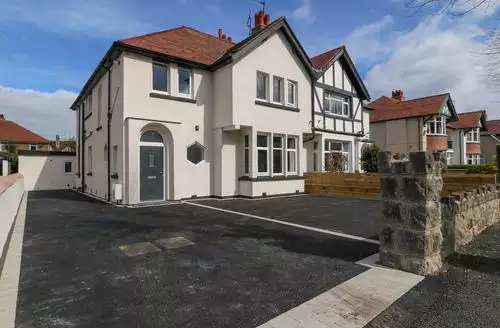 2 bedroom Park View in Llandudno
