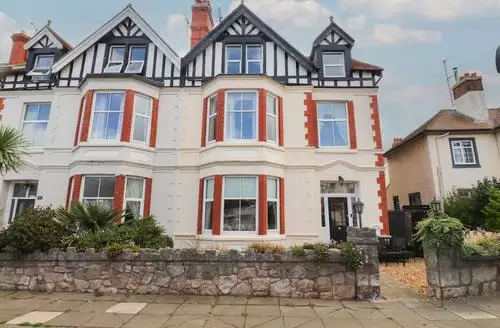 8 bedroom The Causeway in Llandudno