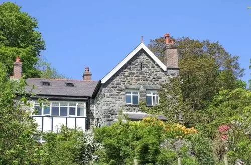 5 bedroom Ty'n Y Cae in Llandudno