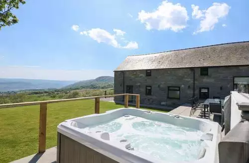 5 bedroom Ysgubor Maen Y Bardd in Llandudno