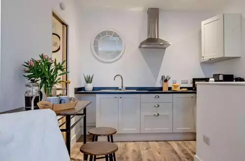1 bedroom 1 Bed Apartment In Newport in Newport