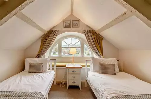 3 bedroom 3 Bed Apartment In Newport in Newport