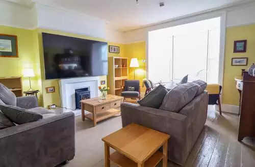2 bedroom Beach Haven in North Wales