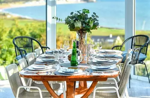 5 bedroom 5 Bed Cottage In Abersoch beach and hot tub in North Wales