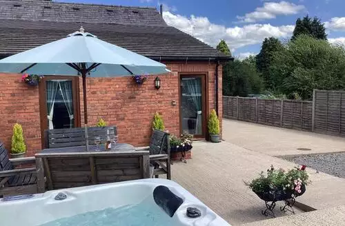 3 bedroom 3 Bed Cottage In Ellesmere in North Wales