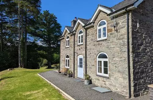 3 bedroom 3 Bed Cottage In Llangadfan in North Wales