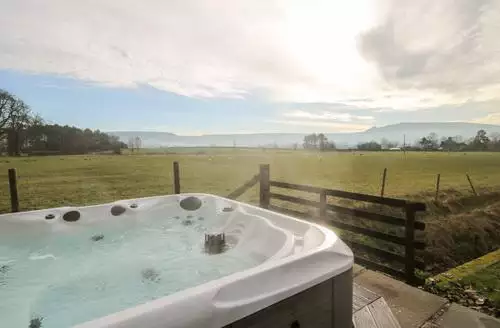 5 bedroom Bicton Lea in North Wales