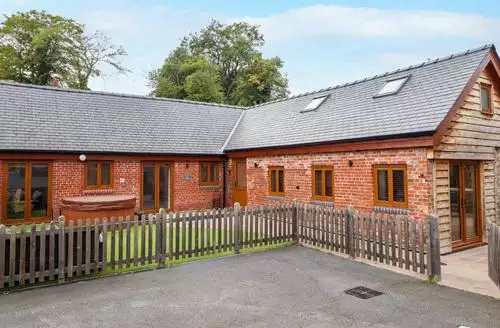 3 bedroom The Granary in North Wales