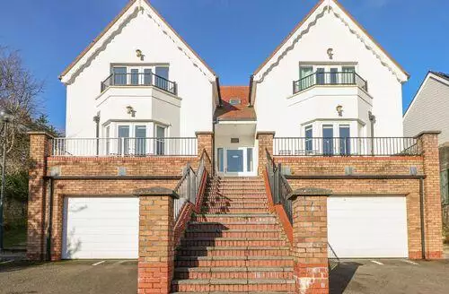 2 bedroom Seashells in Pembrokeshire