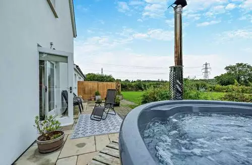 6 bedroom 6 Bed Cottage In Ludchurch in Pembrokeshire