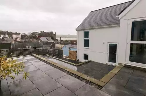3 bedroom Milkwood Villa beach and hot tub in Saundersfoot