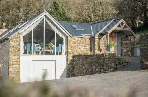 4 bedroom Leeward Cottage in Saundersfoot