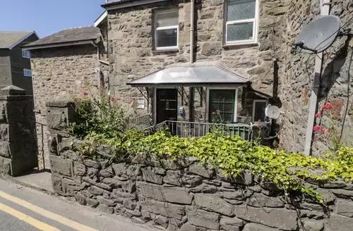 2 bedroom 4A Victoria Place in Snowdonia