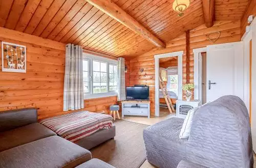 2 bedroom Cabin 15 in Snowdonia
