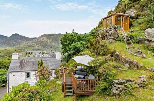 3 bedroom 3 Bed Cottage In Fucheswen in Snowdonia