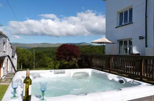 5 bedroom 5 Bed Cottage In Machynlleth in Snowdonia