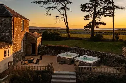 10 bedroom Bennar Fawr in Snowdonia