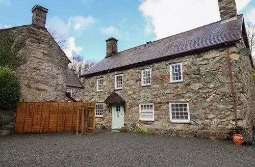 4 bedroom Cader Cottage in Snowdonia