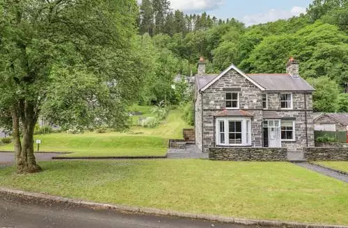 3 bedroom Craigside in Snowdonia