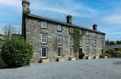 9 bedroom Snowdonia Manor in Snowdonia