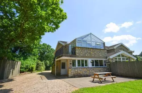 2 bedroom 2 Bed Apartment In Cardiff in South Wales
