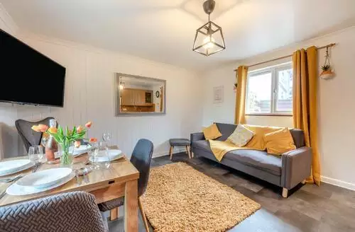 2 bedroom 2 Bed Cottage In Tenby in Tenby