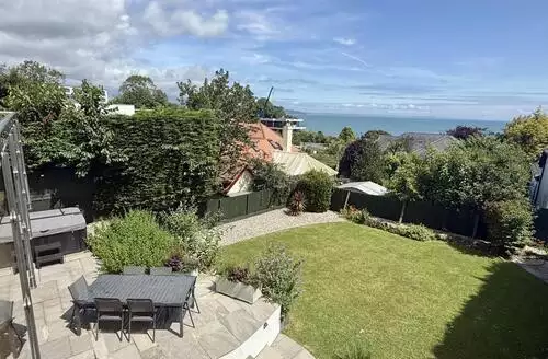 5 bedroom 5 Bed Cottage In Saundersfoot in Tenby