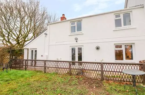 2 bedroom Crooked Hill Cottage in West Wales